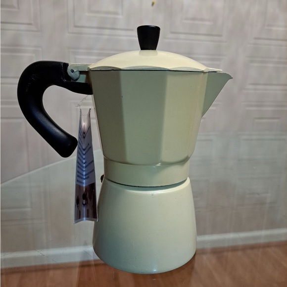 Brand New Coffe Maker . - Picture 3 of 5